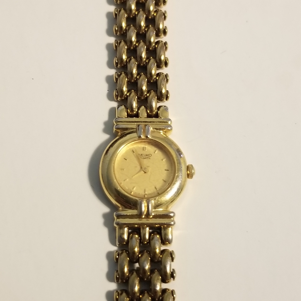 FREE WITH PURCHASE Seiko wristwatch Watches